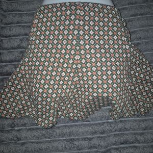 Size M Jr JCPenney Green and Orange Patterned Skater Skirt